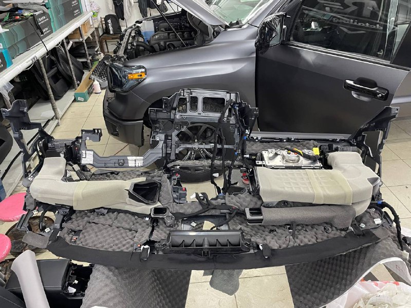 Торпедо вибро шумоизоляция Lexus NX